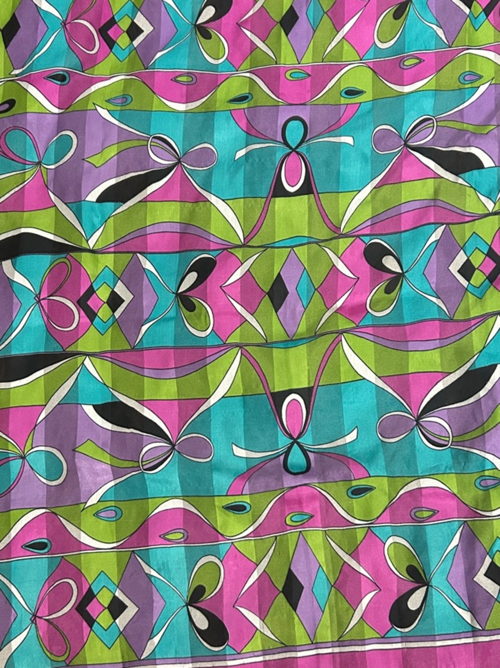Vintage 60s/70s Mod Psychedelic print scarf 30”x30”